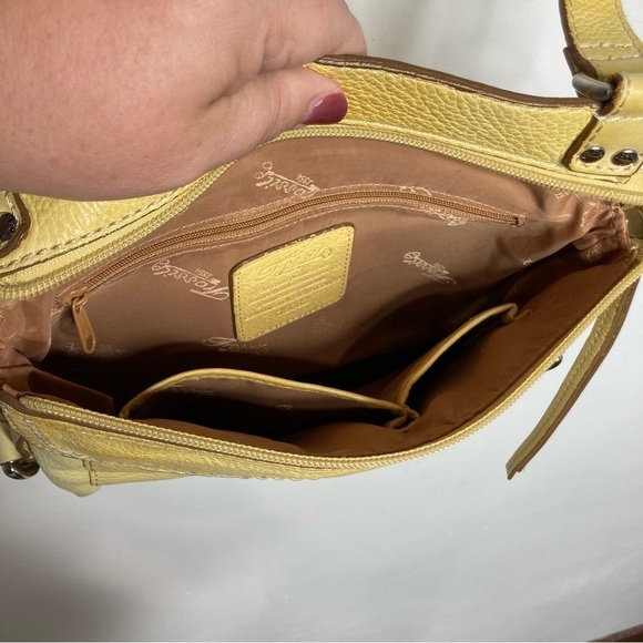 Fossil vintage yellow leather crossbody bag - Picture 4 of 8